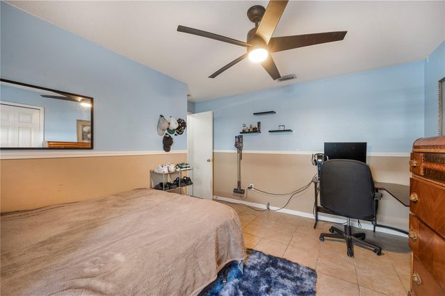 4504 COUNTRY HILLS BOULEVARD, Plant City, FL 33563