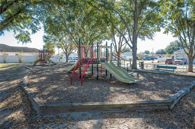 4504 COUNTRY HILLS BOULEVARD, Plant City, FL 33563