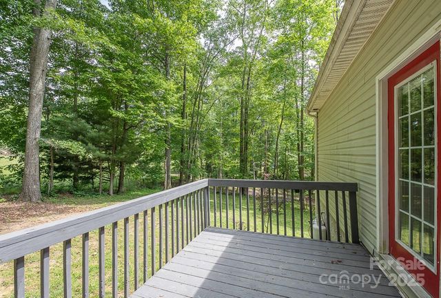 46 Badger Run, Hendersonville, NC 28739