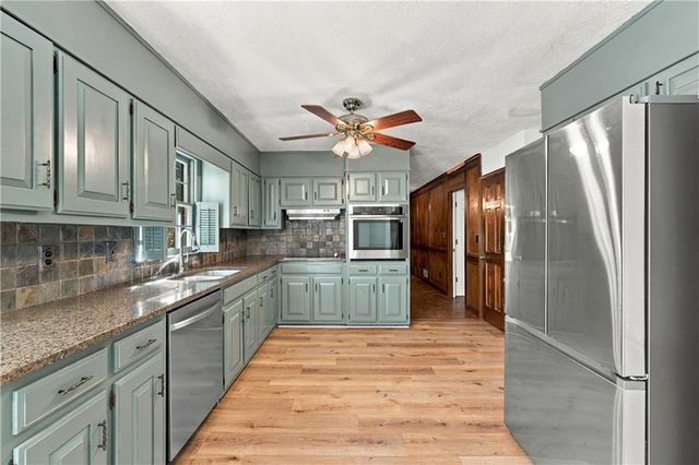 528 Chanterella Road SW, Lilburn, GA 30047