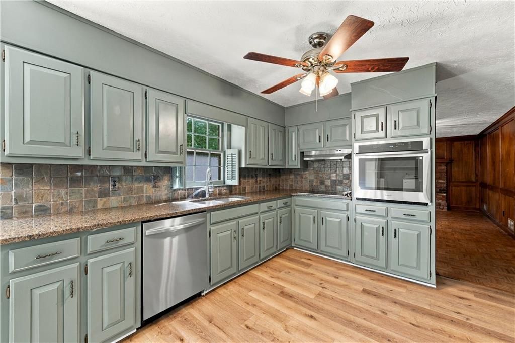 528 Chanterella Road SW, Lilburn, GA 30047