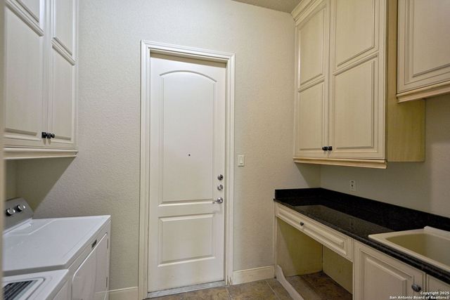 1159 LEGACY DR, New Braunfels, TX 78130