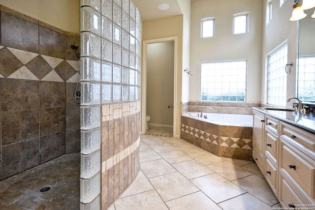 1159 LEGACY DR, New Braunfels, TX 78130