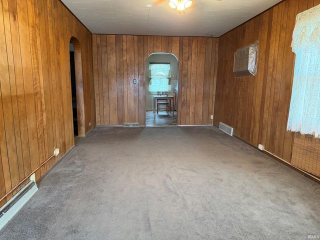 1521 Van Buren Street, South Bend, IN 46628