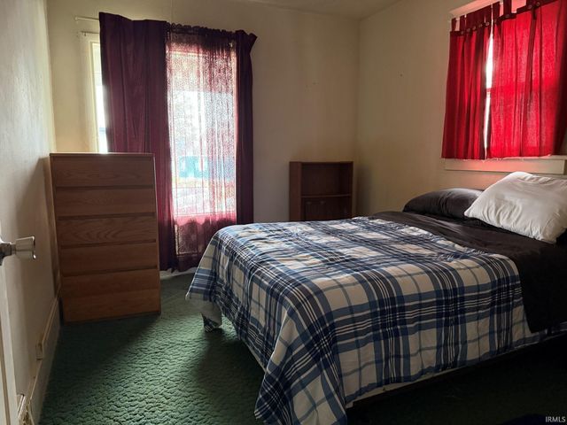 1521 Van Buren Street, South Bend, IN 46628