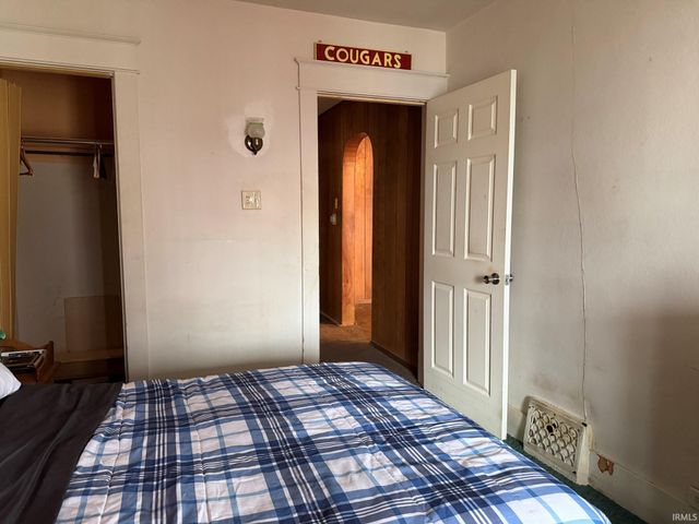 1521 Van Buren Street, South Bend, IN 46628