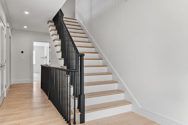 40 High Street, Needham, MA 02492