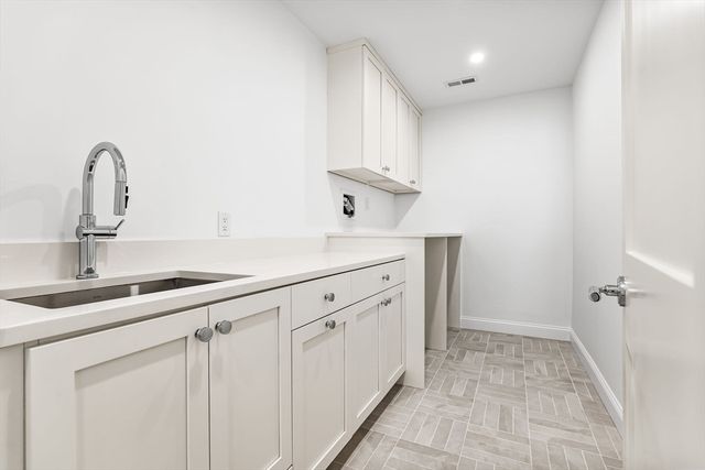 40 High Street, Needham, MA 02492