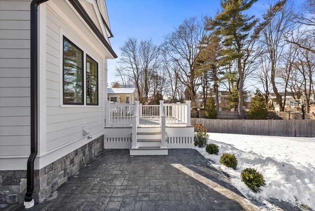 40 High Street, Needham, MA 02492