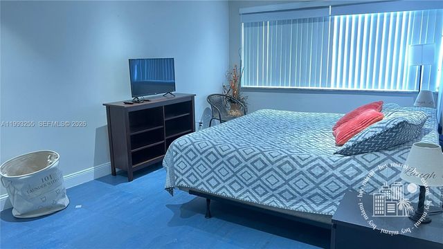 401 Golden Isles Dr 101, Hallandale Beach, FL 33009