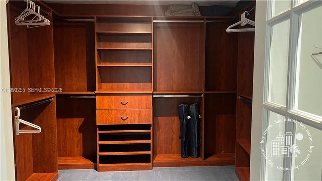 401 Golden Isles Dr 101, Hallandale Beach, FL 33009