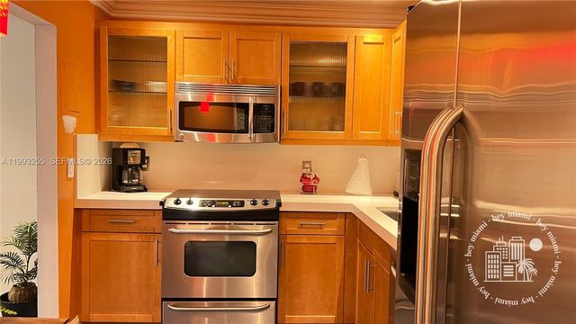 401 Golden Isles Dr 101, Hallandale Beach, FL 33009