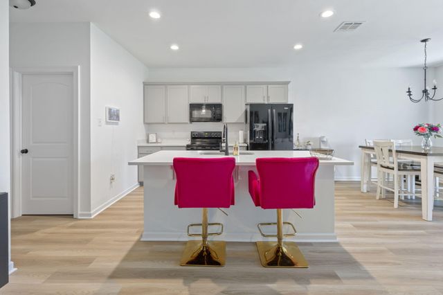 1853 Downing Rd, Lake Charles, LA 70611