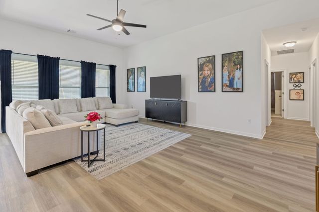 1853 Downing Rd, Lake Charles, LA 70611