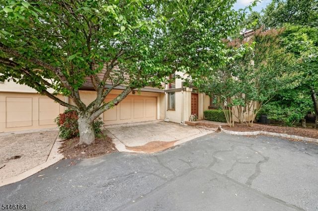 461 Sayre Dr, Plainsboro Twp., NJ 08540