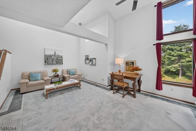 461 Sayre Dr, Plainsboro Twp., NJ 08540