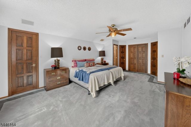461 Sayre Dr, Plainsboro Twp., NJ 08540