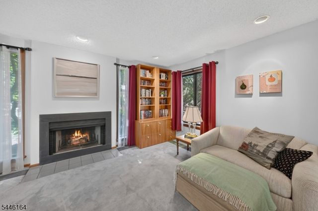 461 Sayre Dr, Plainsboro Twp., NJ 08540