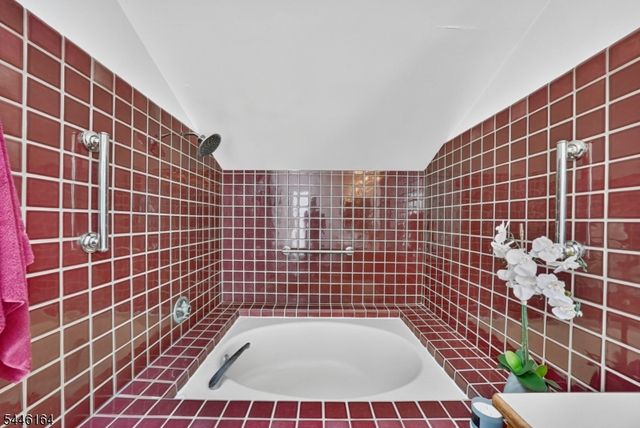 461 Sayre Dr, Plainsboro Twp., NJ 08540
