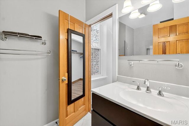 1323 Shenandoah Avenue, St Louis, MO 63104