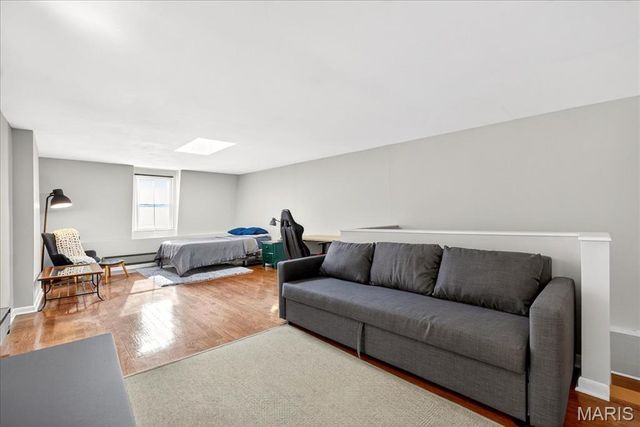 1323 Shenandoah Avenue, St Louis, MO 63104