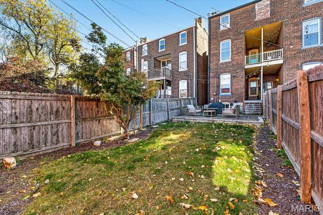 1323 Shenandoah Avenue, St Louis, MO 63104