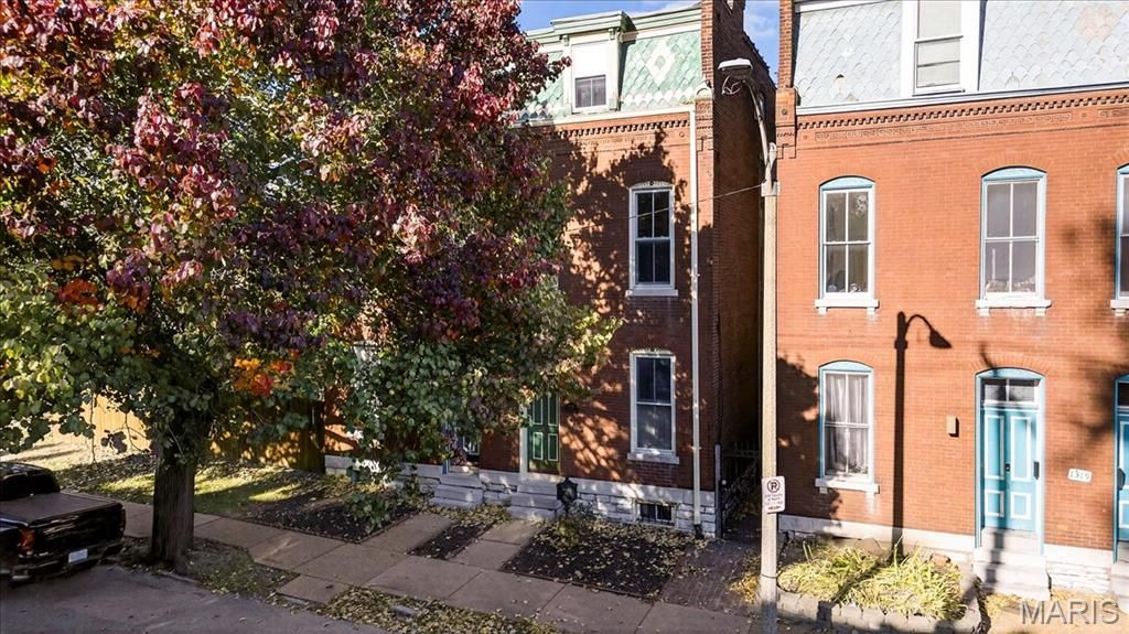 1323 Shenandoah Avenue, St Louis, MO 63104
