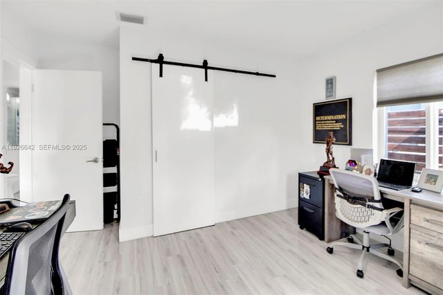 201 NW 51st Ct, Oakland Park, FL 33309