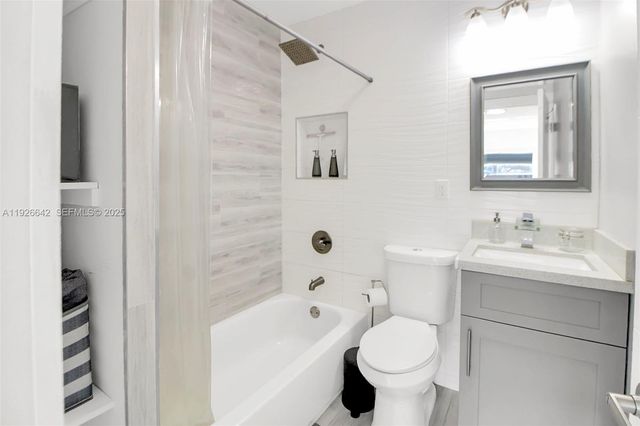 201 NW 51st Ct, Oakland Park, FL 33309