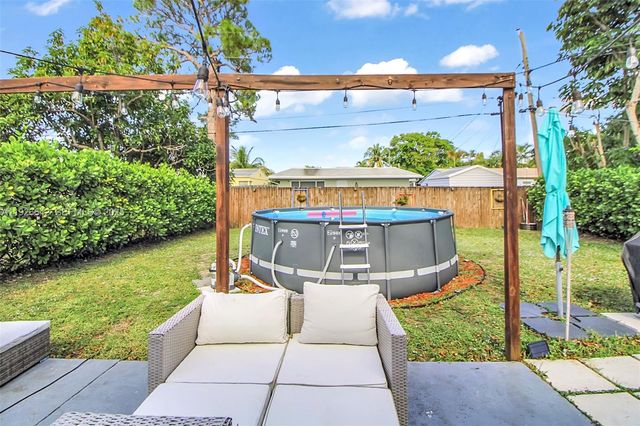 201 NW 51st Ct, Oakland Park, FL 33309