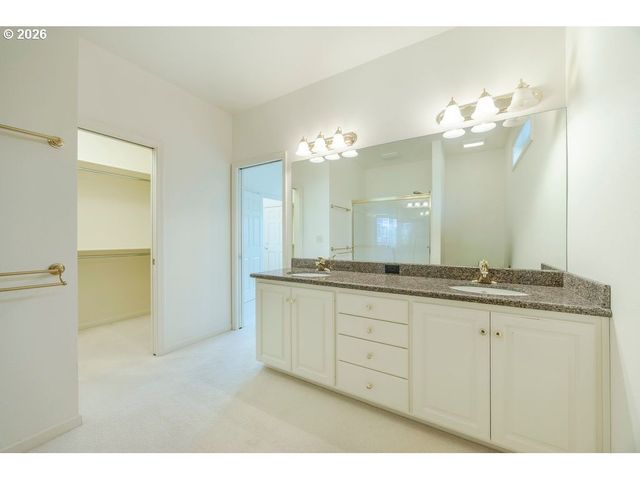 3329 LAKE WOOD Dr, Eugene, OR 97408