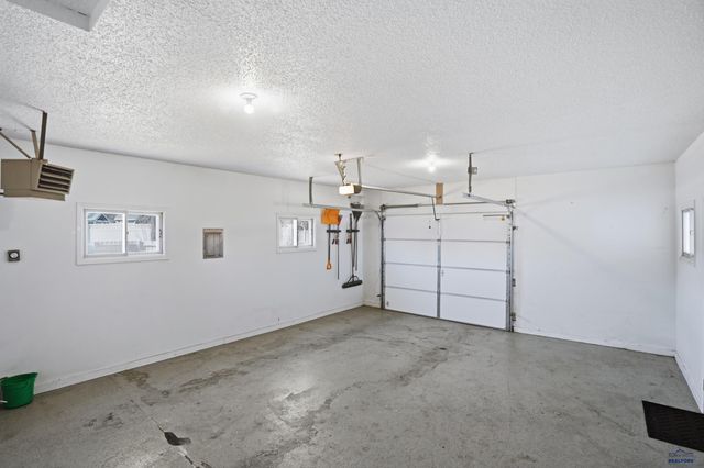 101 42ND, Rapid City, SD 57702