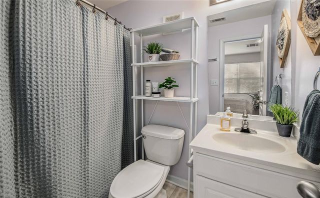 1725 Harvey Mitchell PKWY S 1328, College Station, TX 77840