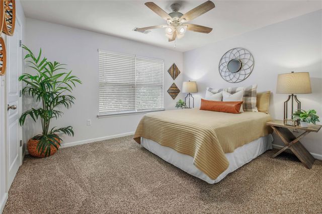 1725 Harvey Mitchell PKWY S 1328, College Station, TX 77840