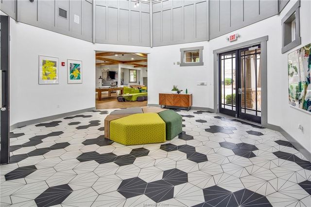 1725 Harvey Mitchell PKWY S 1328, College Station, TX 77840