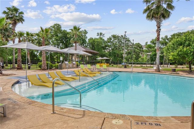 1725 Harvey Mitchell PKWY S 1328, College Station, TX 77840