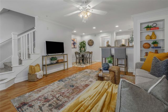 1725 Harvey Mitchell PKWY S 1328, College Station, TX 77840