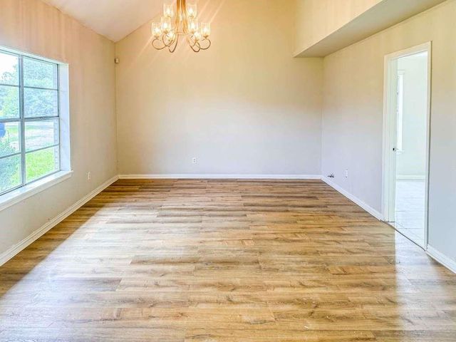 4513 S Meadows Street, Alvin, TX 77511