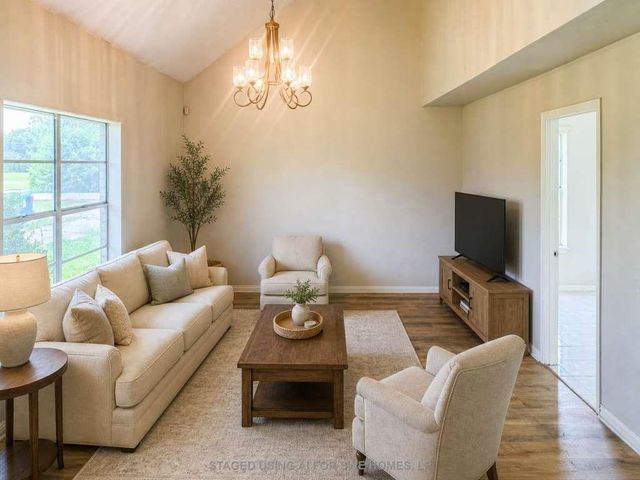 4513 S Meadows Street, Alvin, TX 77511