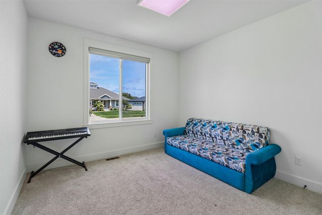940 Roman Road, Waukee, IA 50263