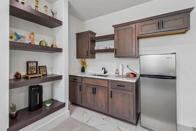 940 Roman Road, Waukee, IA 50263