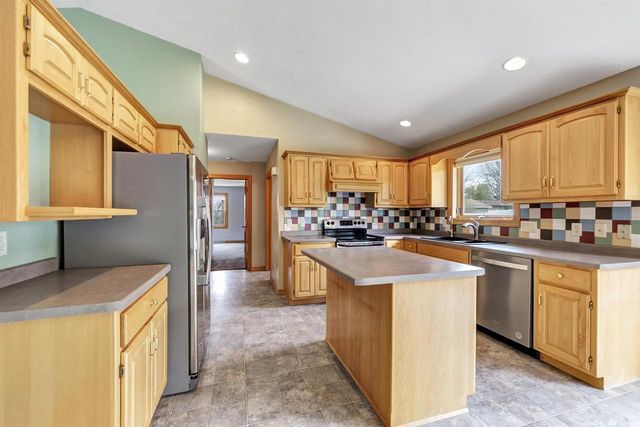 1145 TARA MARIE LANE, Green Bay, WI 54303