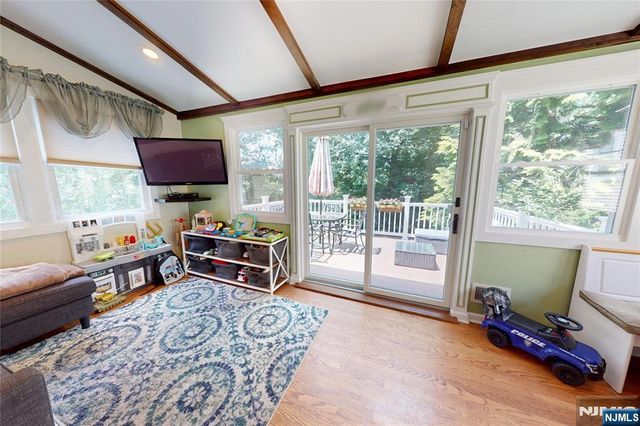 9 Nelson Place, Nutley, NJ 07110
