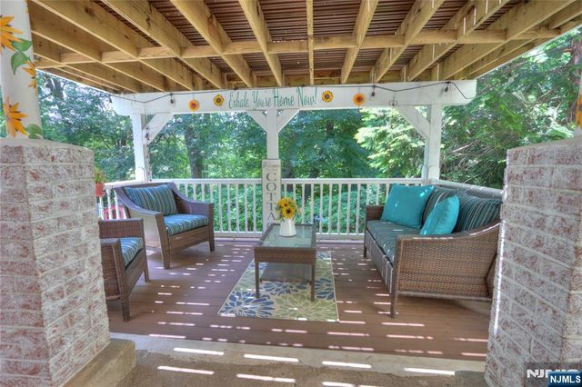 9 Nelson Place, Nutley, NJ 07110