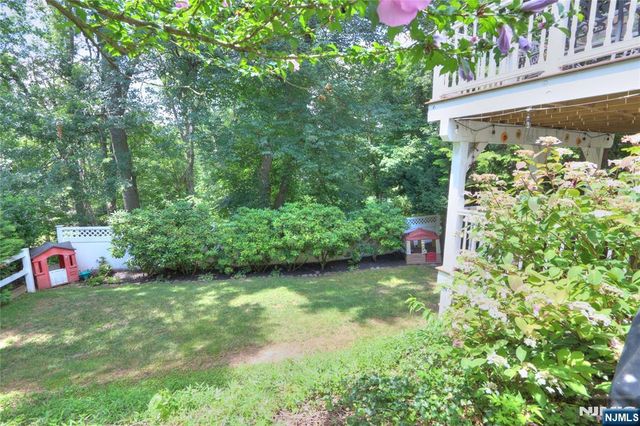9 Nelson Place, Nutley, NJ 07110