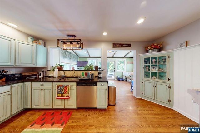 9 Nelson Place, Nutley, NJ 07110