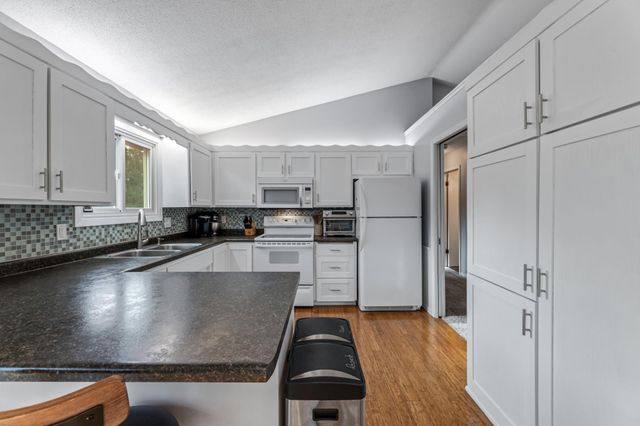 3012 Crescent Lane NW, Rochester, MN 55901