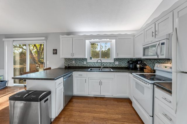 3012 Crescent Lane NW, Rochester, MN 55901