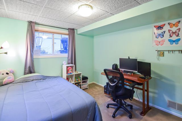 3012 Crescent Lane NW, Rochester, MN 55901