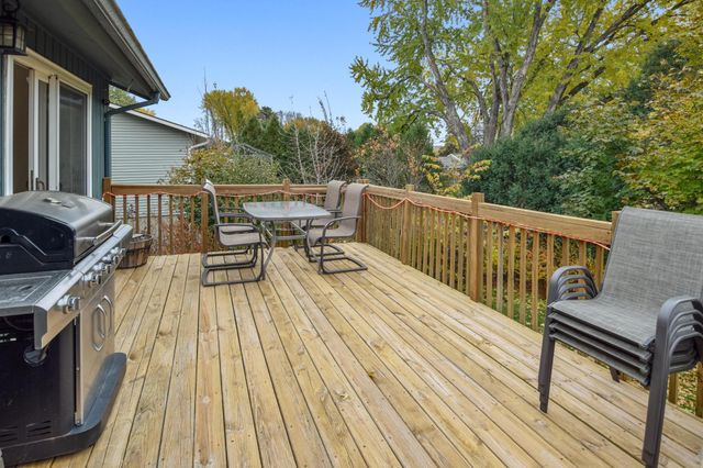 3012 Crescent Lane NW, Rochester, MN 55901